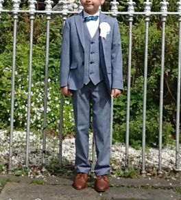Boys suit Age 6-7 1880 club
