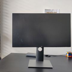 Dell Monitor screen plus Dell docking station (bundle)