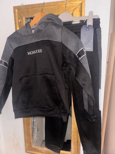 BNWT Boys Brave Soul tracksuit age 9-10