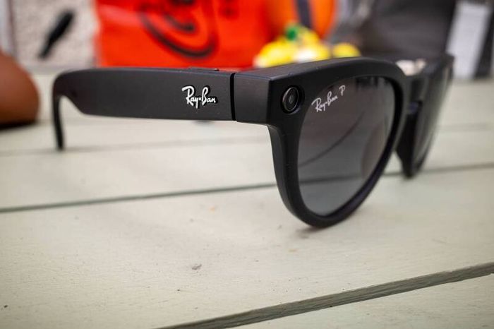 Meta Raybans Gen 2 - Headliner