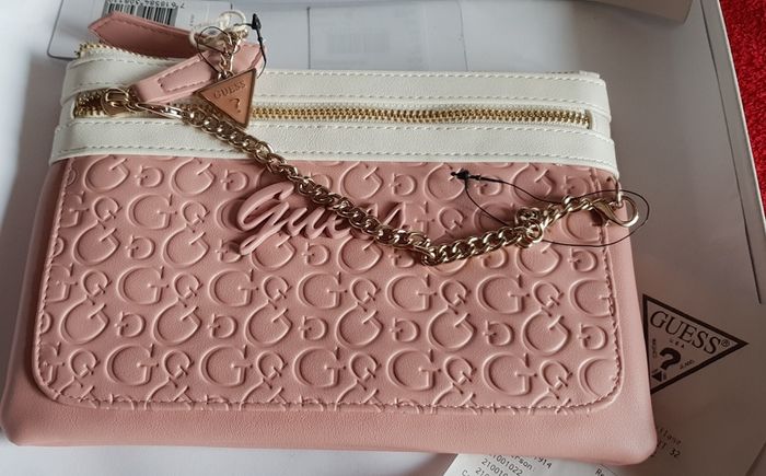 New Real Guess Wristlet Bag