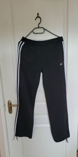Adidas tracksuits with t-shirt