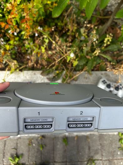 PlayStation 1 + Controller + Premier Manager
