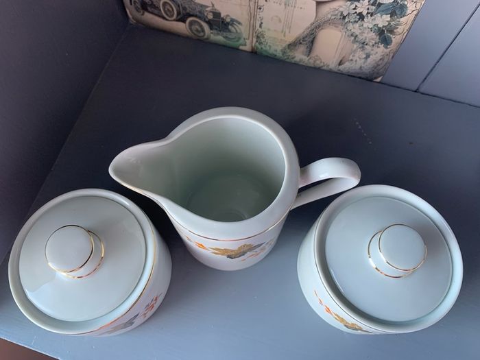 Delicate China Teaset