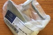 Headlamp Washer Jet Flap (Mercedes W221)