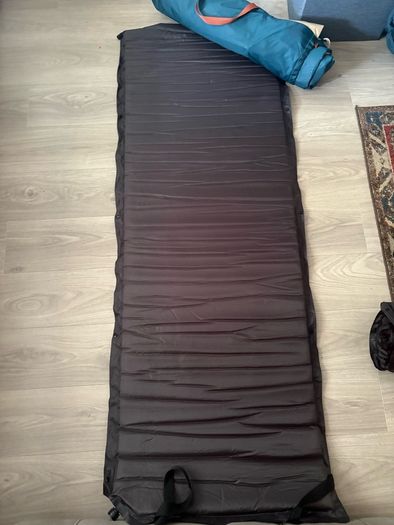 SIM : self inflating camping mattress