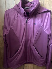 Under armour jacket  size S/M