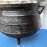 Very heavy metal skillet pot Image 4