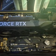 RTX 4070 12gb -- Gigabyte Windforce OC