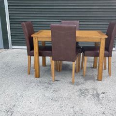 dinning table with chairs
