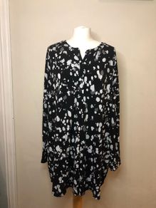Gok Wan black/grey blouse (3XL)