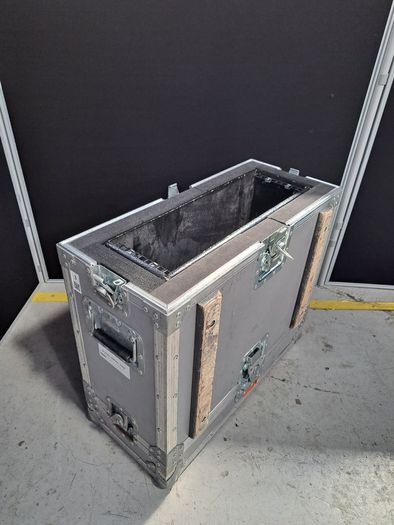 flight case clear out pt.2