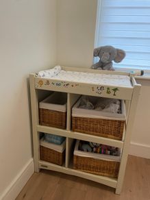 Premium White Wooden Baby Changing Unit + 4 Lined Wicker Baskets