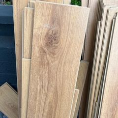 Oak effect laminate flooring