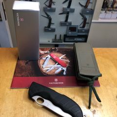 Victorinox Hunter Pro Black Camping Bushcraft tool