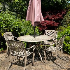 Cast Aluminium Garden Set & Umbrella (x2)
