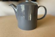 Le Creuset Tea Pot
