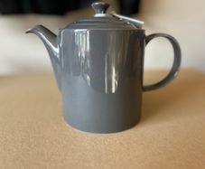 Le Creuset Tea Pot
