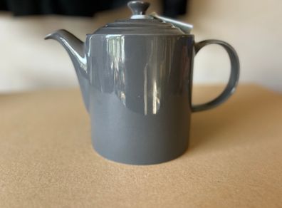 Le Creuset Tea Pot