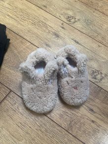 slippers