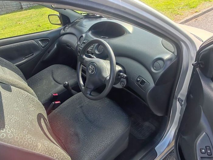 2006 Toyota Yaris