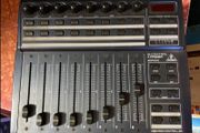 BCF2000 Behringer - Price Drop - Must go