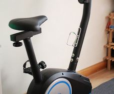 upright exercise bike