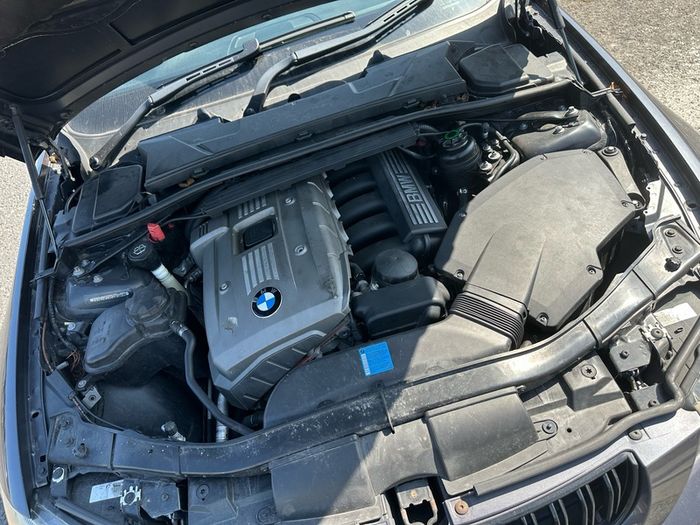 BMW 325i manual