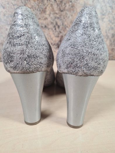 womens CAPRICE silver high heels court shoes Size UK 4.5 EU 37.5