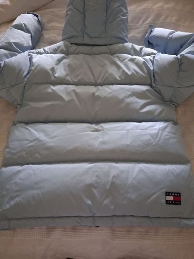 Tommy Hilfiger puffer jacket M BNWT