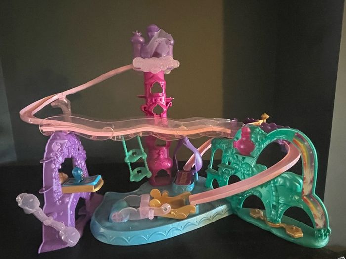 Shimmer and Shine toy