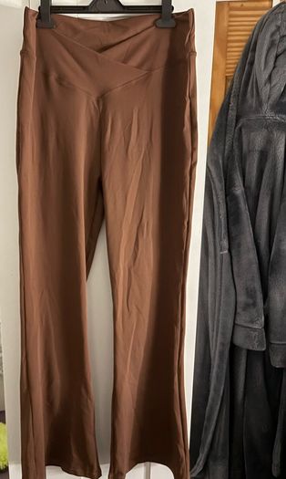 Flared yoga trousers