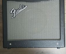 Fender Mustang I V.2 20W Guitar Amplifier  Excellent Condition