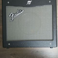 Fender Mustang I V.2 20W Guitar Amplifier  Excellent Condition
