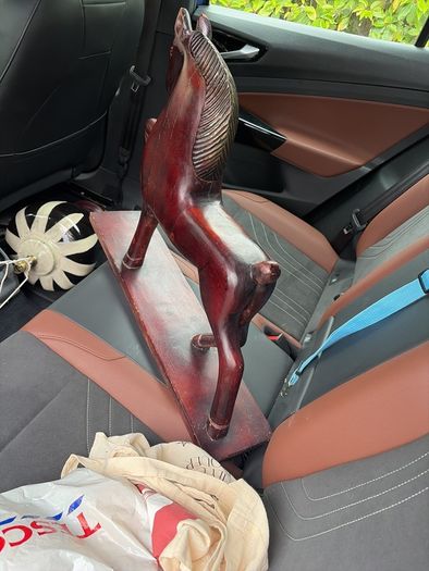 Free wooden horse