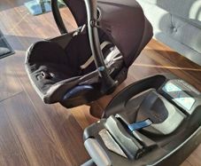 Maxi Cosy Car Seat & Isofix base