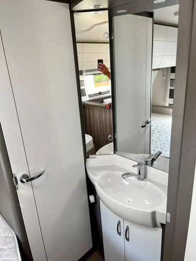 2023 Hobby 6 berth caravan, like new.