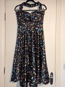 Stunning and pretty rockabilly 50's style midi dress from Vintage Allure