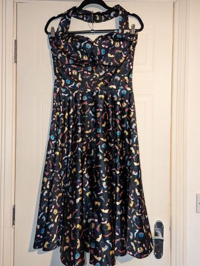 Stunning and pretty rockabilly 50's style midi dress from Vintage Allure