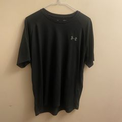 Under armour t-shirt (medium)