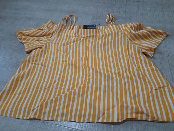 brand new girls top size 12-13 years