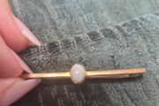 9ct gold opal tie pin