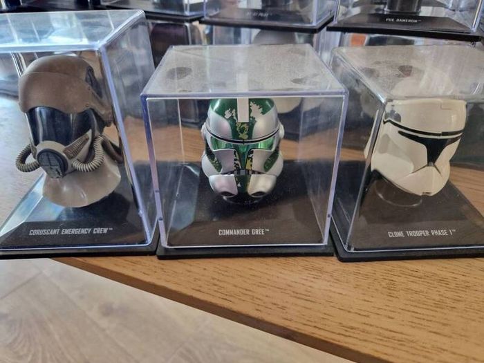 43 Star Wars DeAgostini Helmet collection