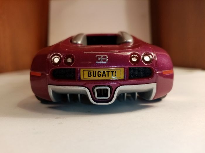 Scalextric Bugatti Veyron Purple Slot Car ( street supercar road )