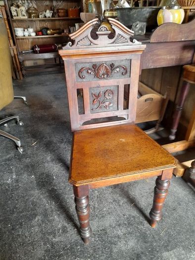 Arts and Crafts Hall Chair