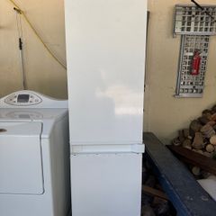 Integrated fridge freezer