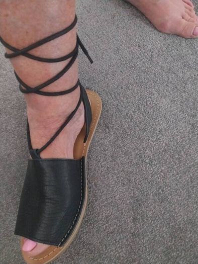 leather Strappy sandals