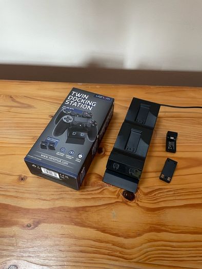 ps4 controllers dock charger