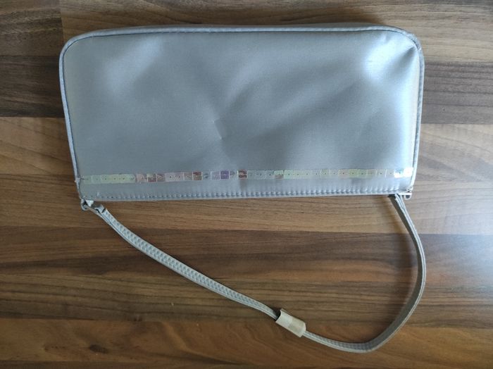 Women's handbags