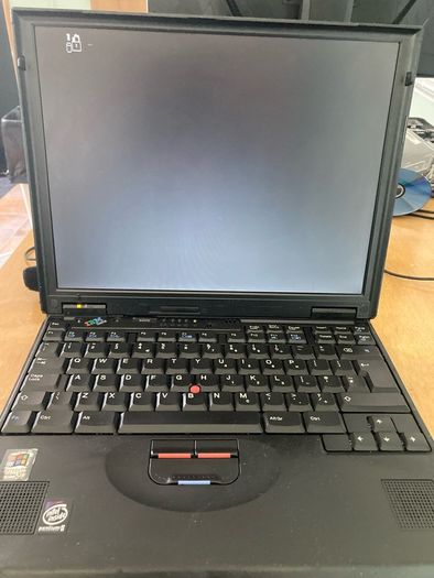 IBM ThinkPad 600e retro laptop
